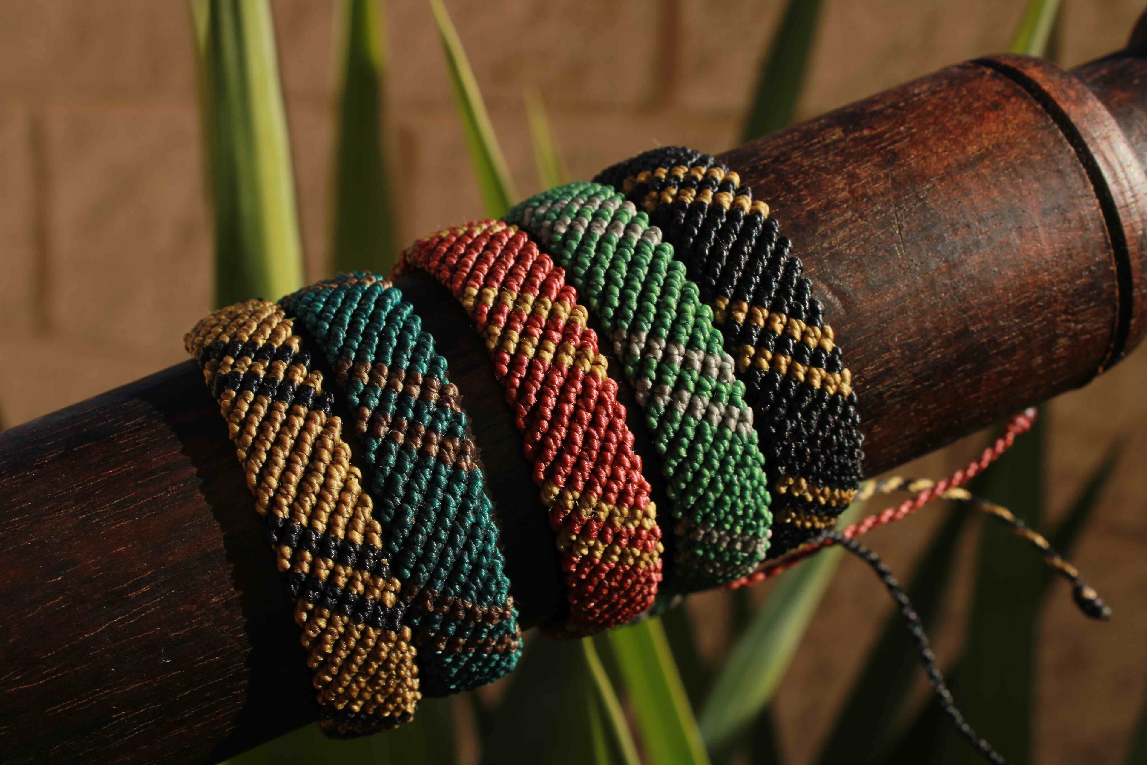 Pulsera banderines