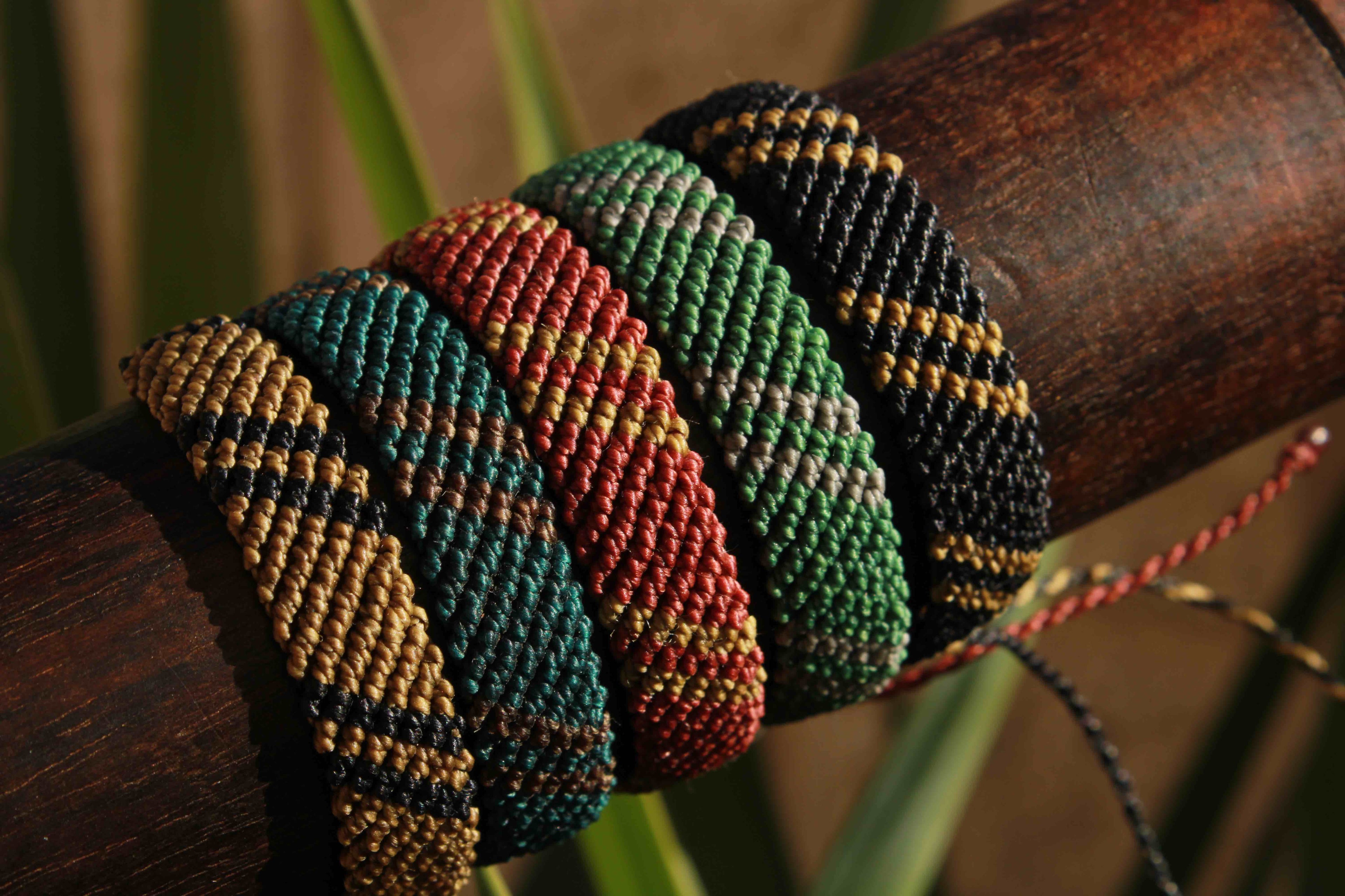 Pulsera banderines