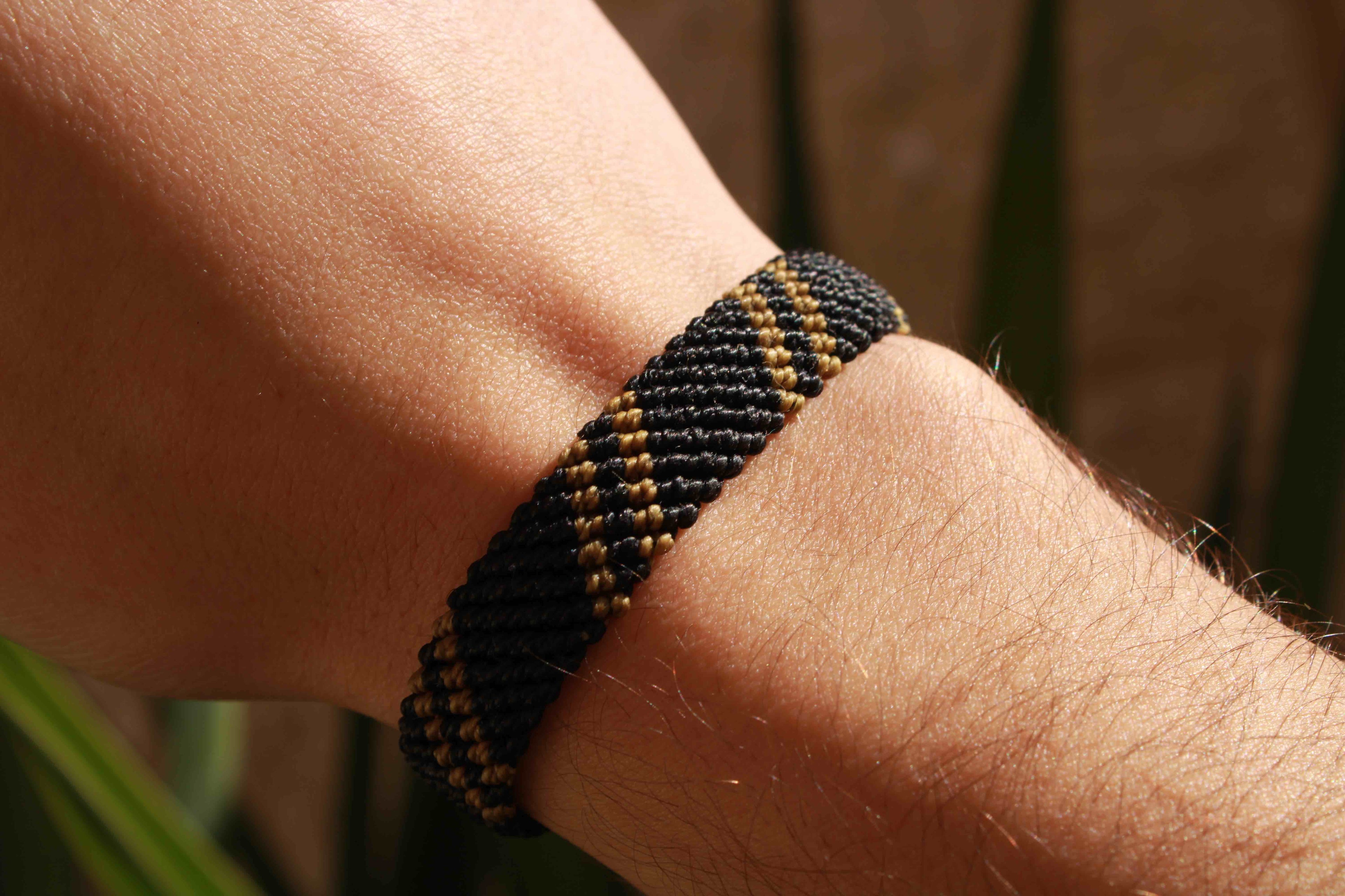 Pulsera banderines