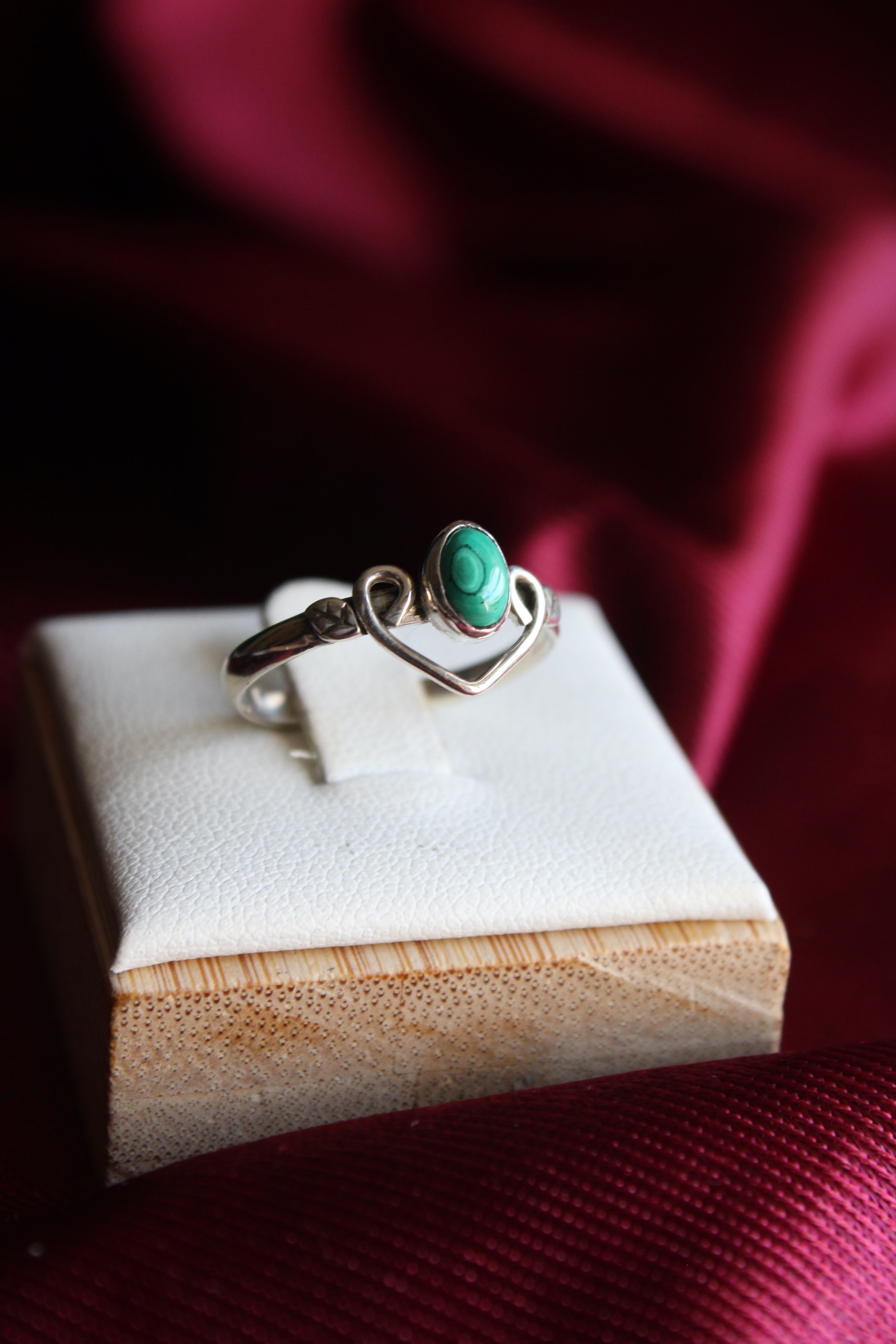 Anillo élfico Malaquita