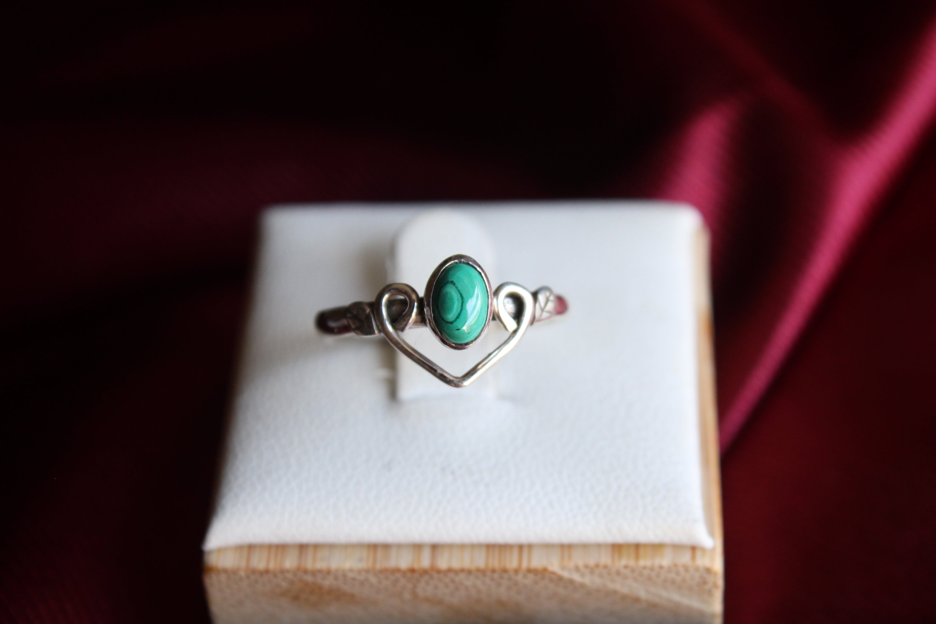 Anillo élfico Malaquita