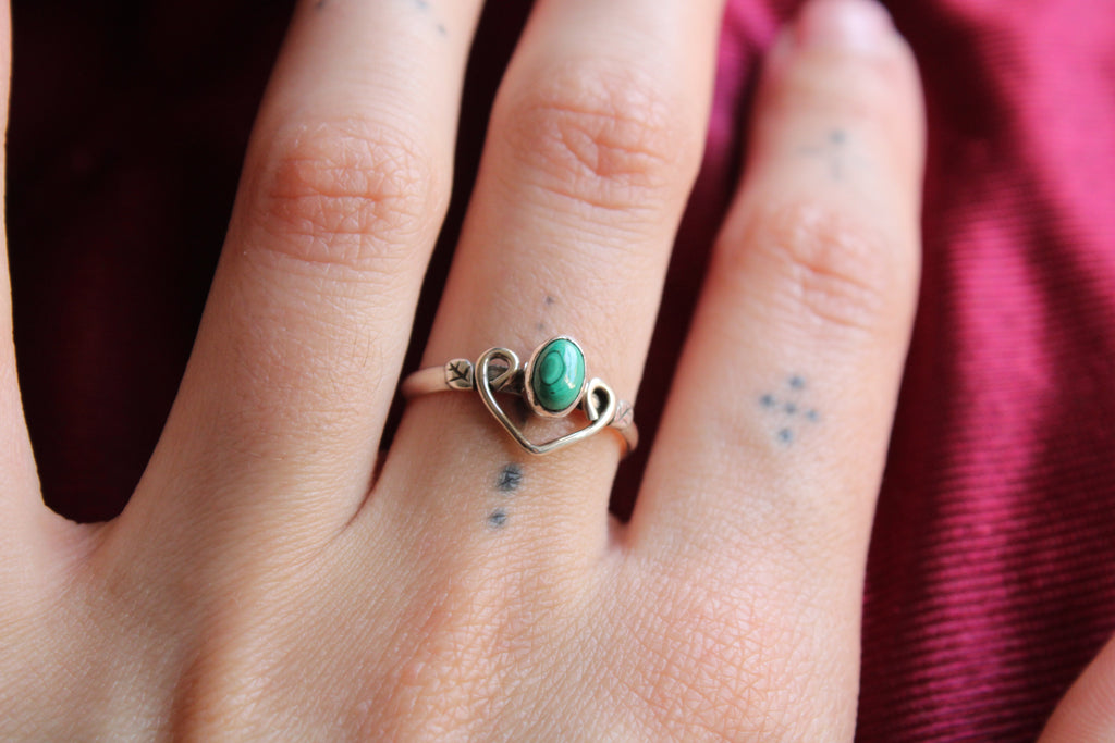 Anillo élfico Malaquita