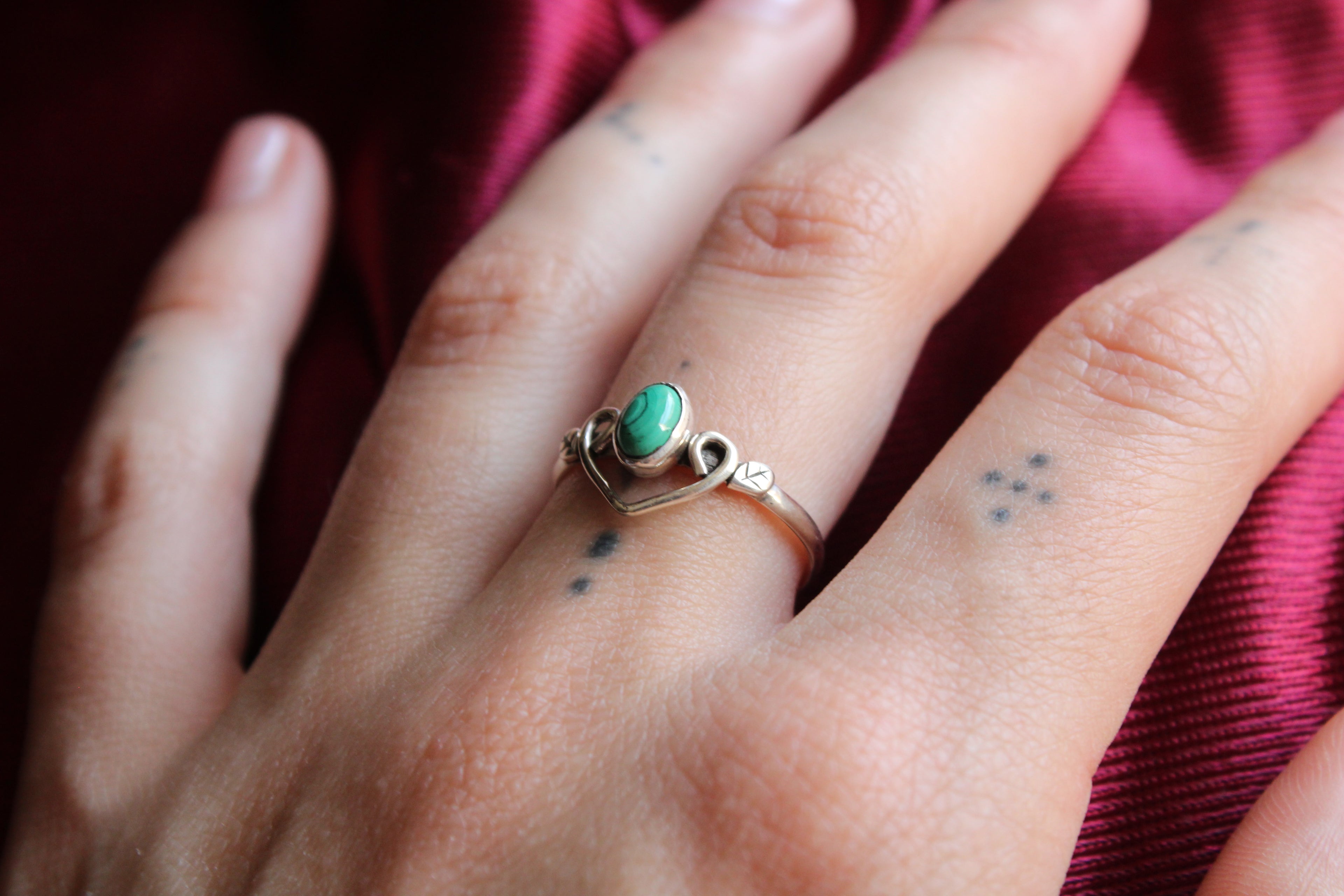 Anillo élfico Malaquita