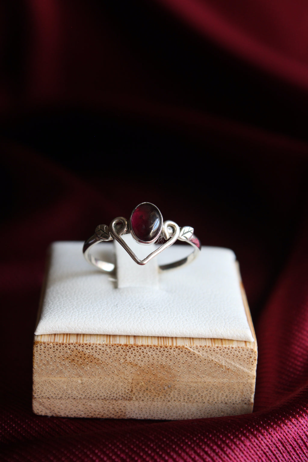 Anillo élfico Granate